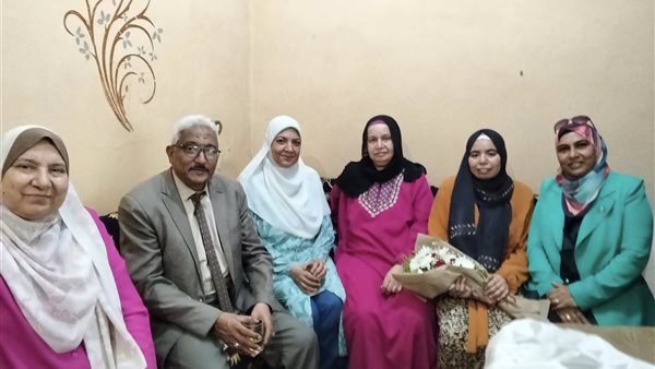 وكيل "تضامن سوهاج" يزور رائدة ريفية تعرضت لهجوم كلب ضال ووزيرة التضامن تتابع حالتها