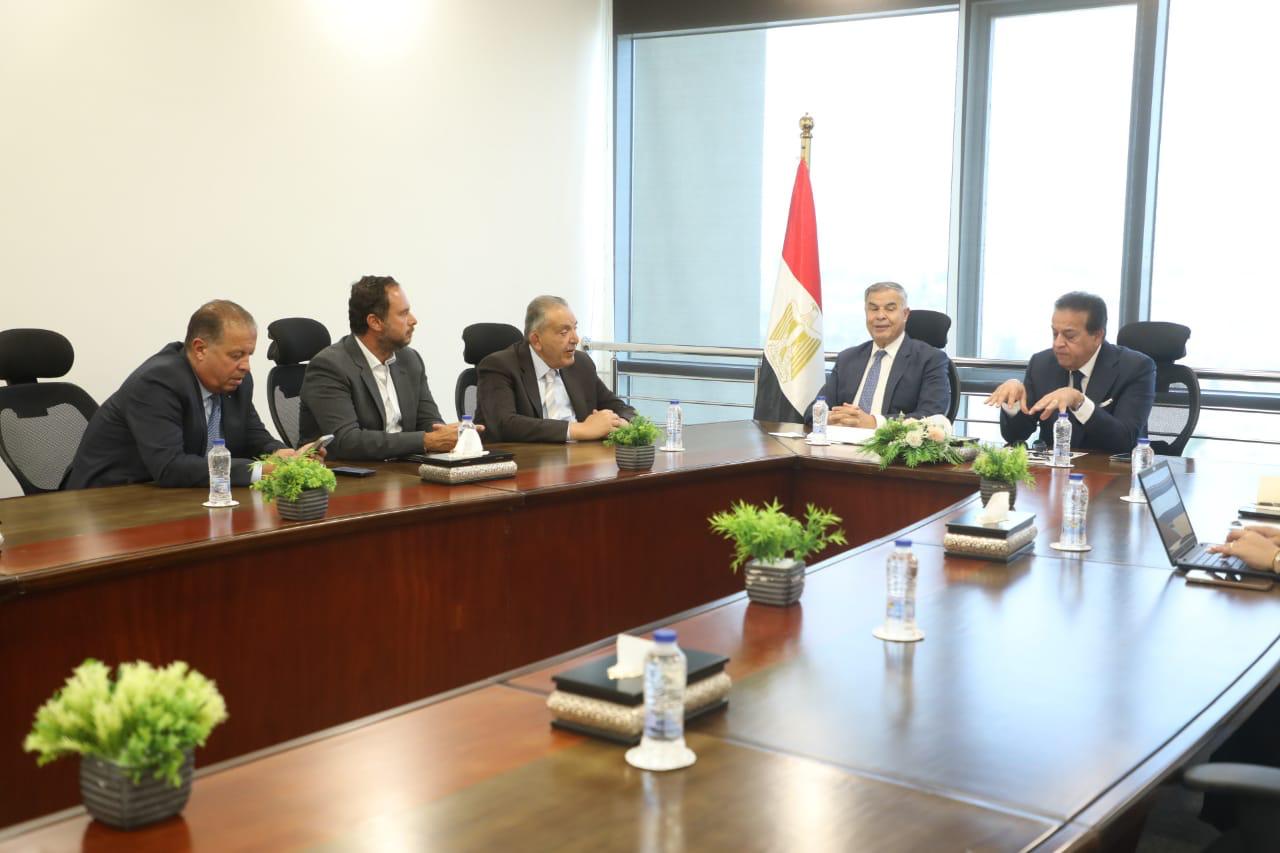نائب رئيس الوزراء ووزير الصحة  :متابعة تنفيذ مشروع إنشاء شبكة رعاية صحية بمحافظه الاسكندريه   ‎