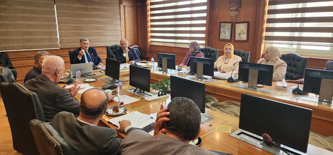 كوثر محمود: توحيد معايير الكشف الطبي يضمن سلامة المهنة وجودة الرعاية الصحية
