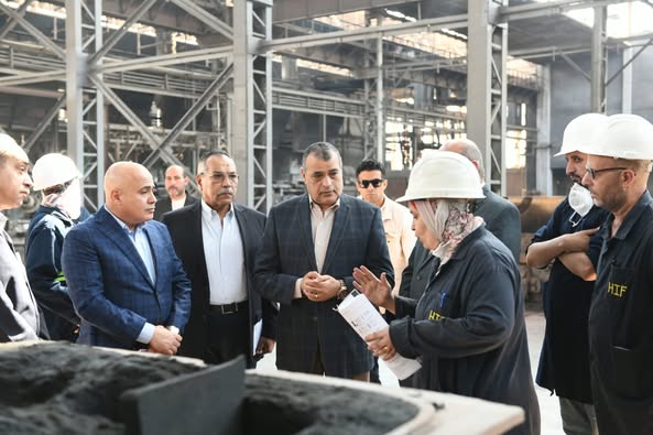 وزير الدولة للإنتاج الحربي يتابع سير العملية الإنتاجية بشركة حلوان للمسبوكات (مصنع 9 الحربي