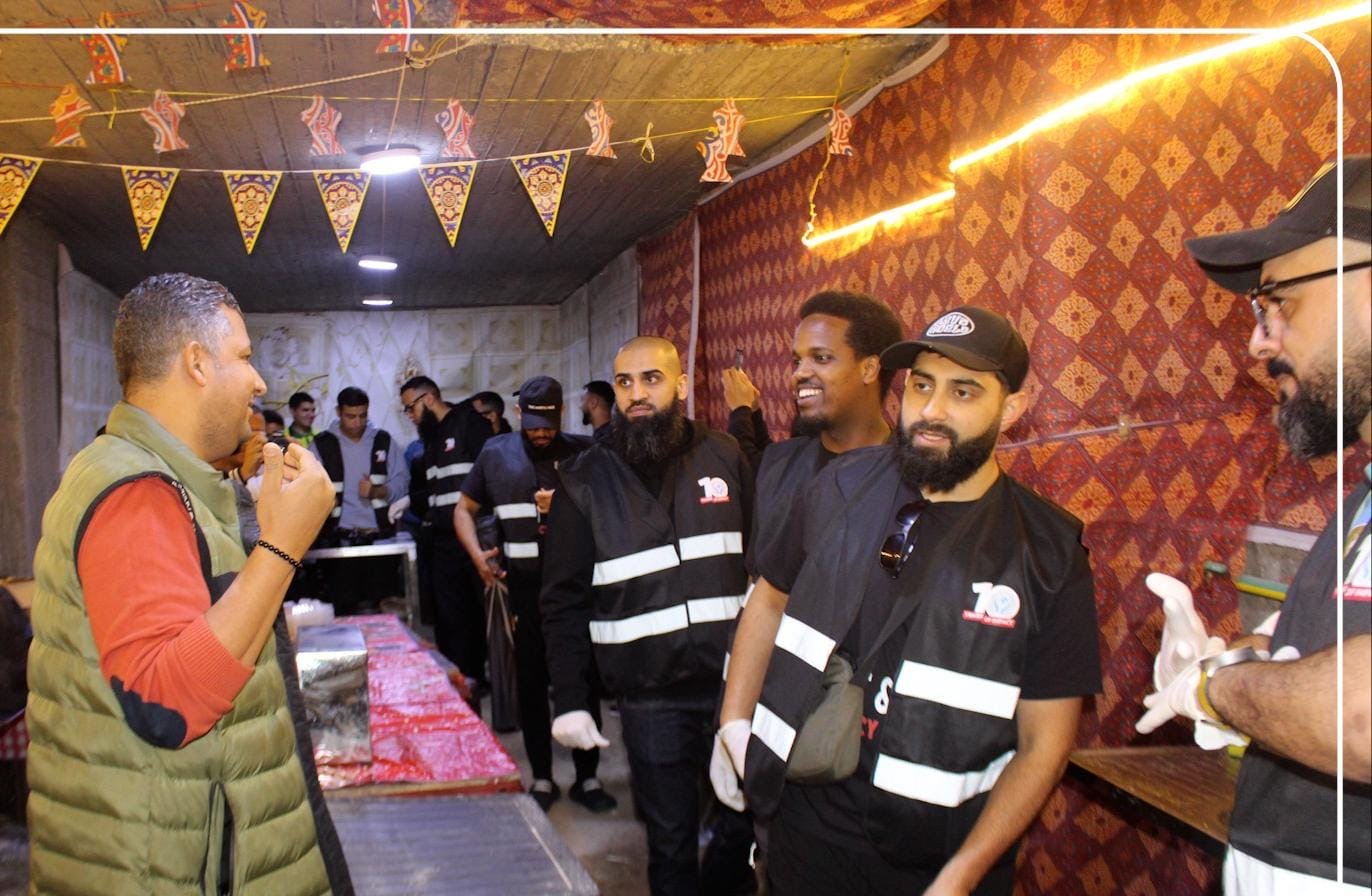 1000 صائم يوميًا.. «مائدة إفطار ضيوف مصر» تجمع مؤثرين دوليين في العمل الإنساني