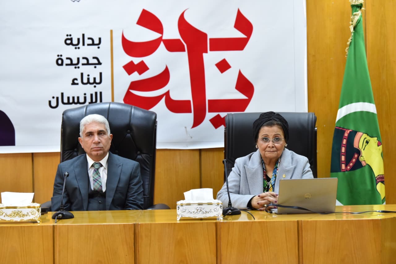 5 إجراءات لتعزيز صحة الأم والطفل.. زيارة نائب وزير الصحة للمنيا ترفع المؤشرات السكانية