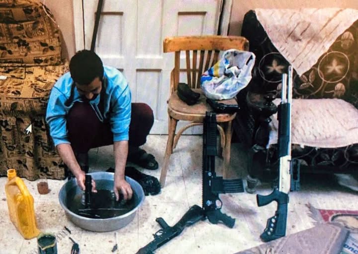 الروائي منعم زيدان يقدّم بلاغًا رسميًا يتهم فيه ضابط مباحث في أسيوط بحمايته خصومه وتجاهل تهديدات بالقتل