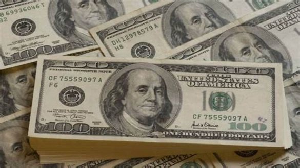 الدولار يربح قروشًا جديدة أمام الجنيه المصري