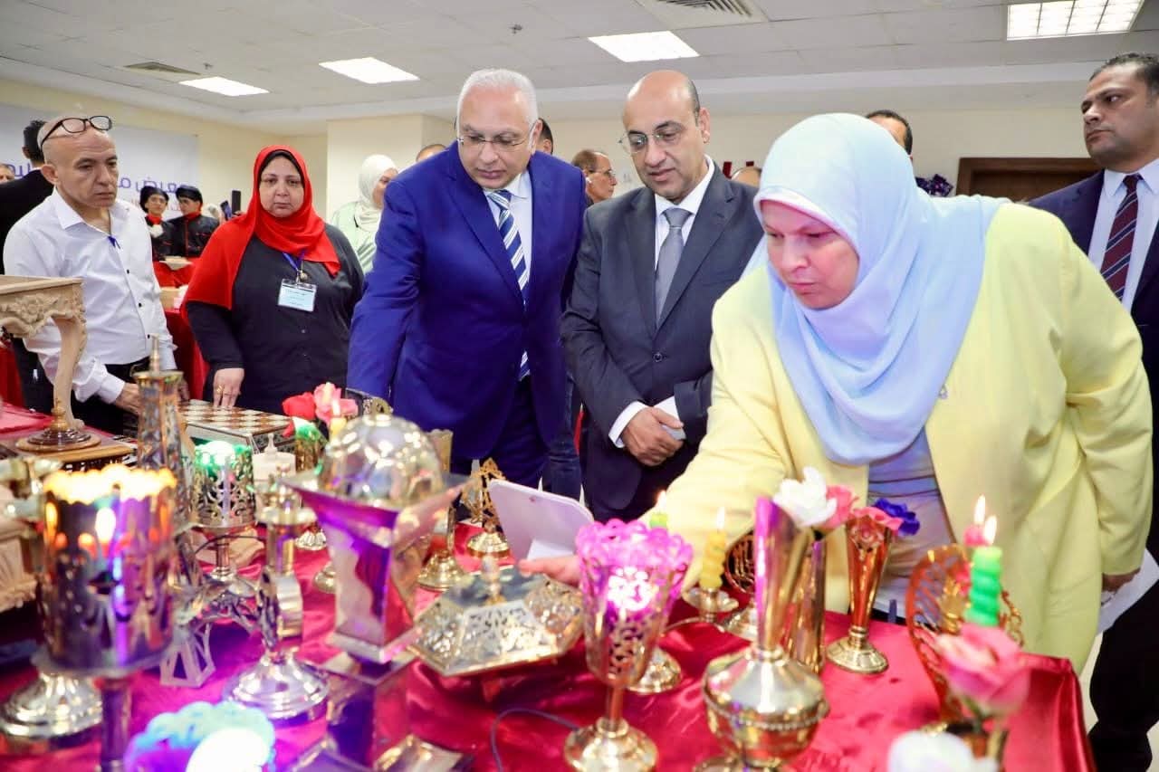 نائب وزير التعليم يفتتح معرض منتجات التعليم الفني بالعاصمة الإدارية بمشاركة 23 مدرسة