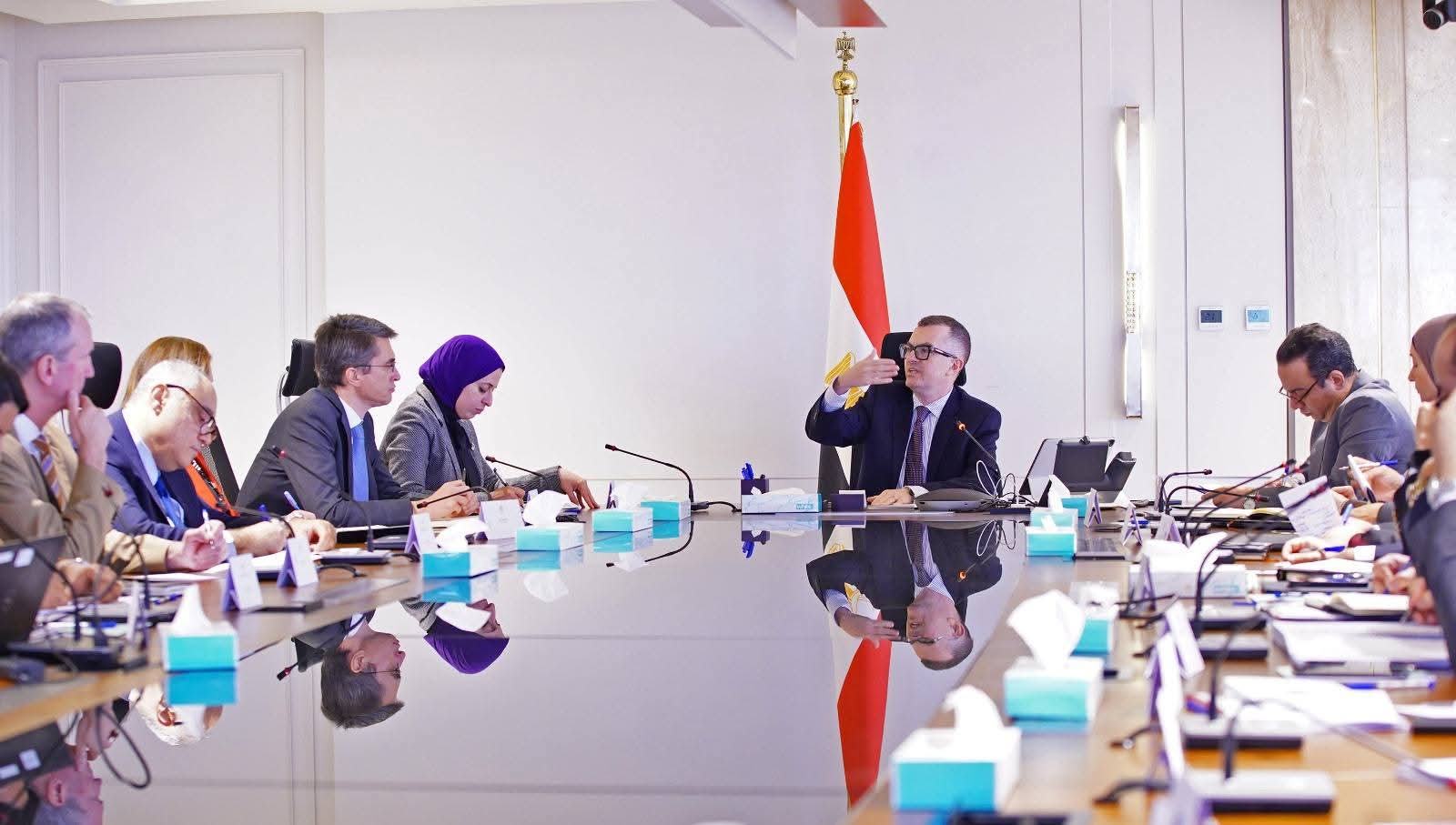 وزير التخطيط: شراكة استراتيجية مع البنك الدولي