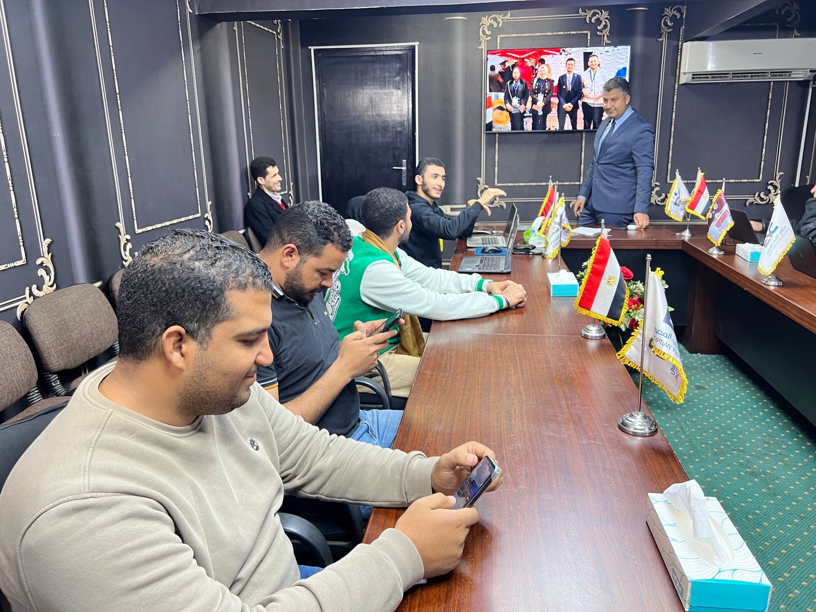 مجلس الشباب المصري: مشاركة منتظمة وتدخلات فورية لضبط المخالفات بالدوائر المعادة