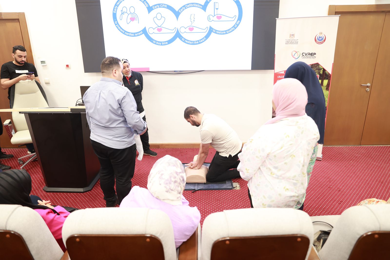 "الصحة" تعلن انطلاق المرحلة الثانية من التدريب على أجهزة إزالة الرجفان القلبي (AED)