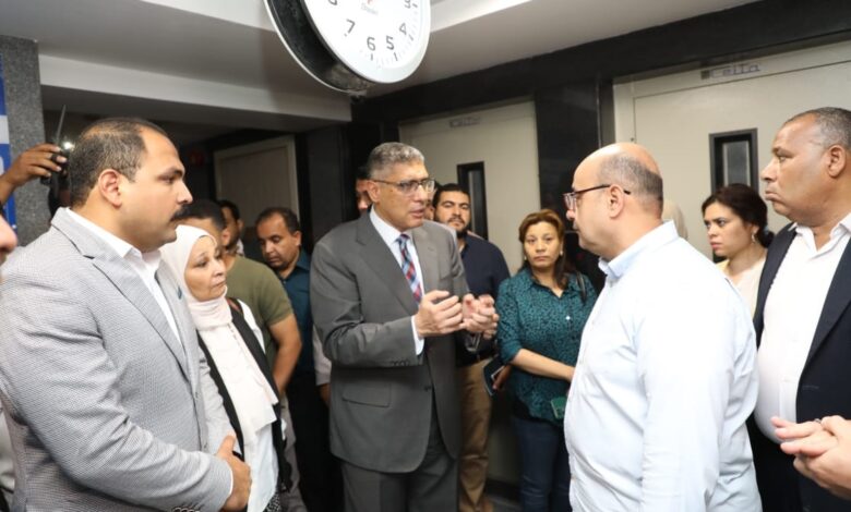 بنسب إنجاز تصل إلى 95%.. محافظ الجيزة يتفقد مشروع تطوير مبنى التأمين الصحي بمنطقة روز اليوسف