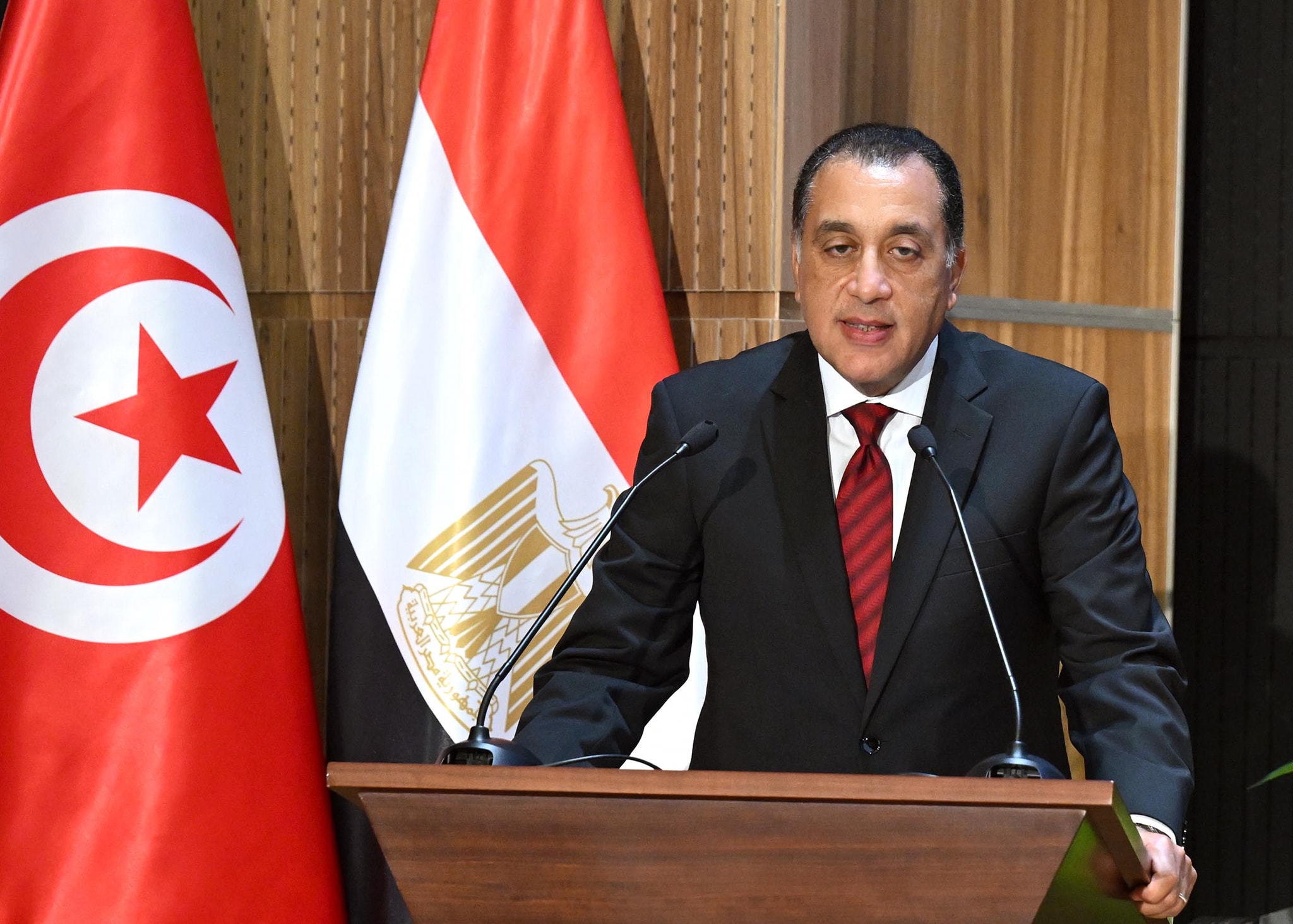 مدبولي: الزراعة والسياحة والصناعة أولويات التعاون المصري التونسي