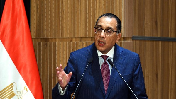 مدبولي يشدد على الاحترافية وسرعة الإنجاز في  الطروحات الحكومية