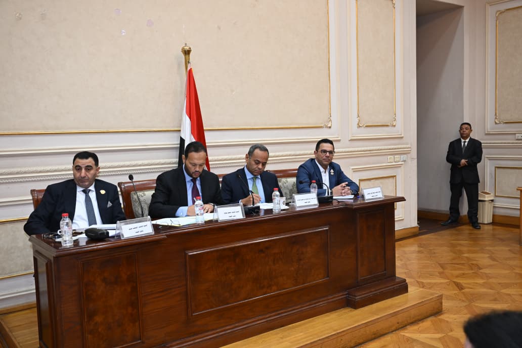 لجنة الصناعة بمجلس الشيوخ  تناقش دعم المشروعات الصغيرة