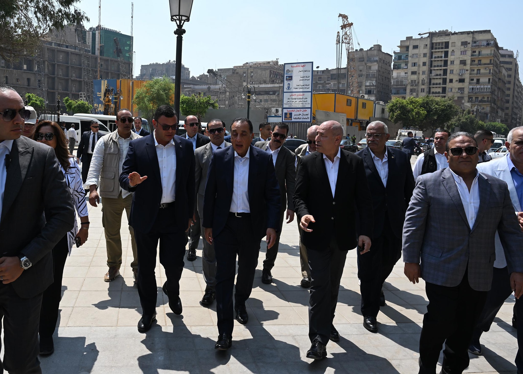رئيس الوزراء يبدأ جولة تفقدية بعدد من مشروعات إعادة إحياء مناطق القاهرة التاريخية