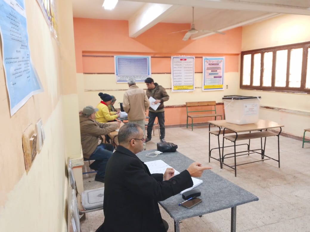 توافد كثيف للناخبين على لجان دائرة الوراق للإدلاء بأصواتهم في انتخابات مجلس النواب