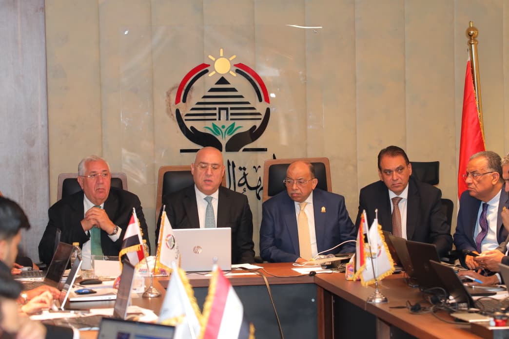 الجزار والقصير وشعراوي وفؤاد.. قيادات "الجبهة الوطنية" تتابع سير العملية الانتخابية بالغرفة المركزية للحزب