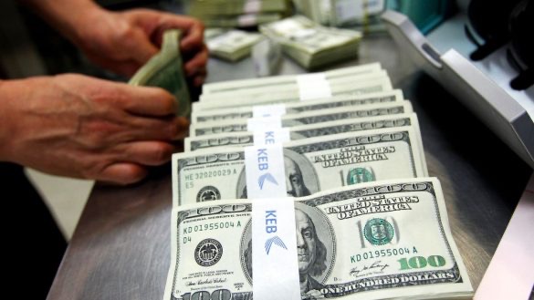 سعر الدولار اليوم الثلاثاء 24-2-2026 في مصر.. الأخضر يتحرك بين البنوك