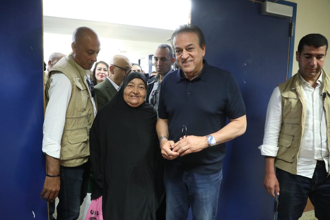 وزير الصحة يُشيد بجودة الخدمات ويتابع شخصيًا انتظام العمل في مستشفى جوستاف روسي