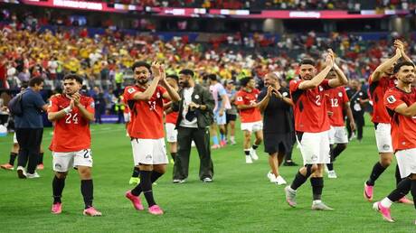 مصر تجتاز مرحلة المجموعات في كأس العالم بعد فوزها على أستراليا
