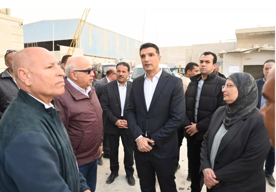 وزير الصناعة يتفقد مصانع الرخام والجرانيت بشق الثعبان لدعم التصدير