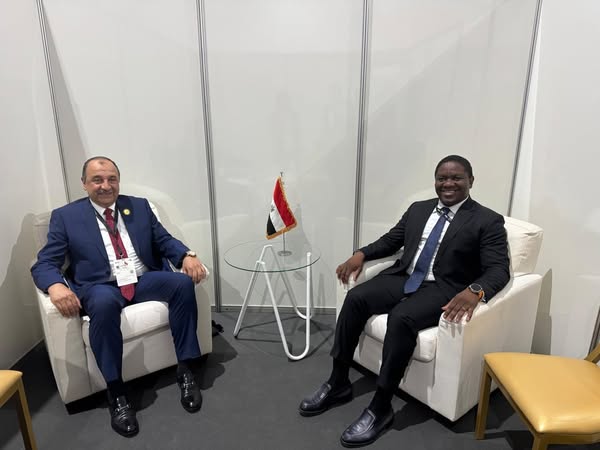 وزير قطاع الأعمال يبحث مع وزيري السياحة والإسكان ورئيس الصندوق السيادي في أنجولا فرص التعاون المشترك