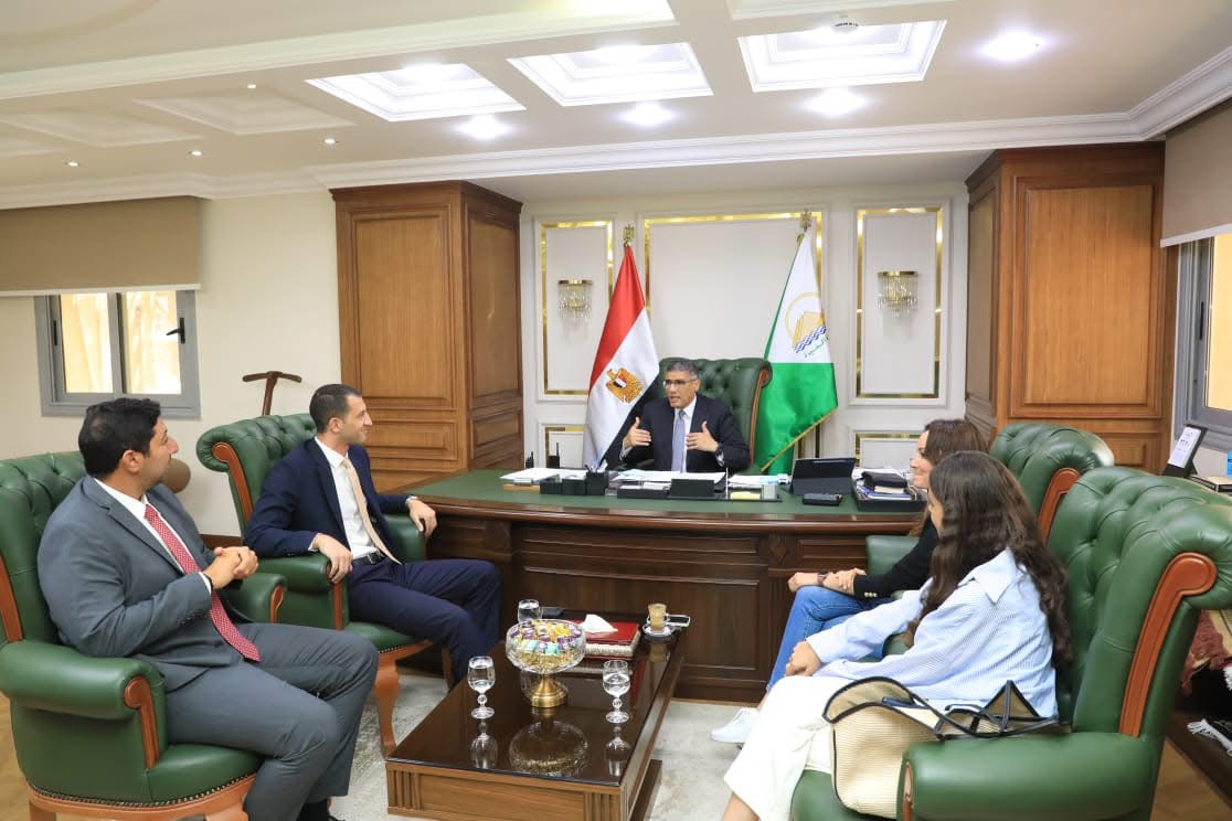 محافظة الجيزة:  تعزيز الشراكه  مع القطاع الخاص ودعم حلول النقل الذكى