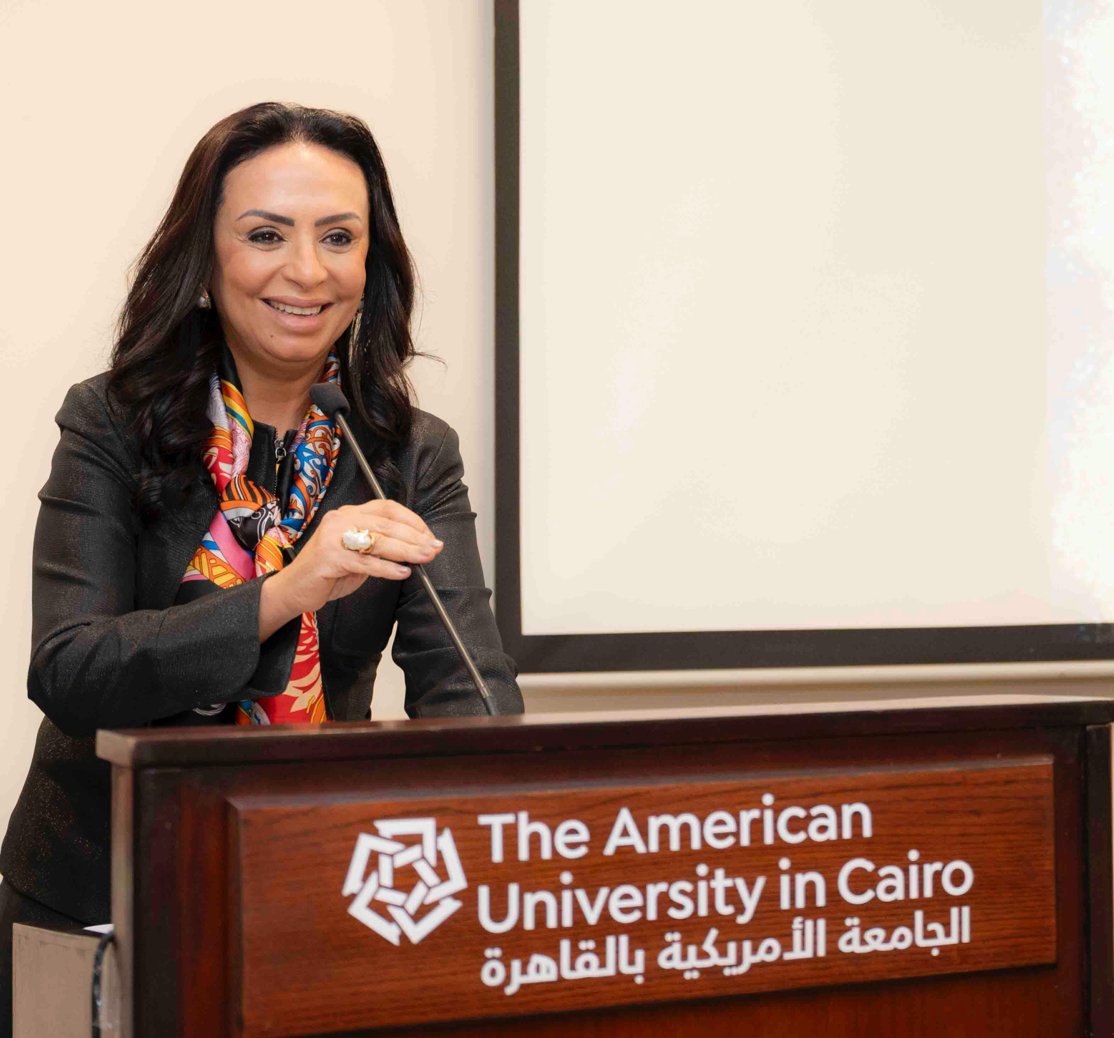 وزيرة التضامن الاجتماعي تشهد ورشة عمل  "إشراك طلاب الجامعات في أنشطة خدمة المجتمع" بالجامعة الأمريكية