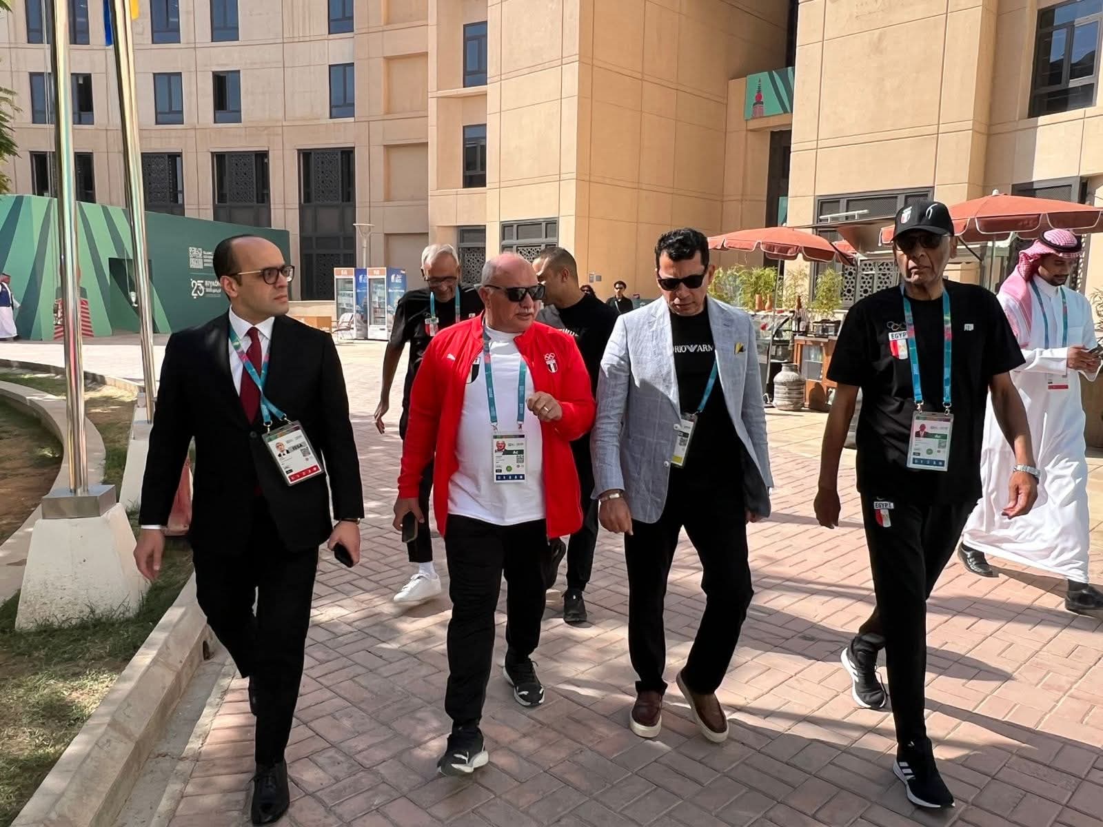 وزير الشباب والرياضة يزور بعثة مصر في دورة ألعاب التضامن الإسلامي بالرياض