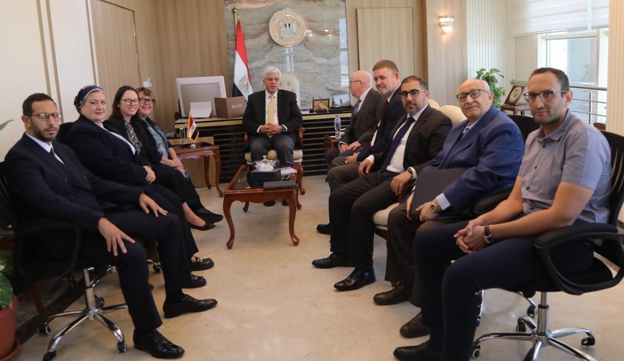 وزير التعليم العالي :تميز العلاقات بين مصر و بريطانيا و تكثيف التعاون بين الجامعات المصريه و نظيرتها البريطانيه