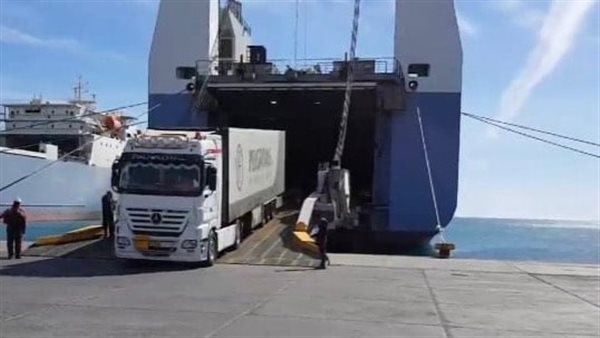 تداول 26 ألف طن بضائع و1265 شاحنة بموانئ البحر الأحمر خلال يوم واحد